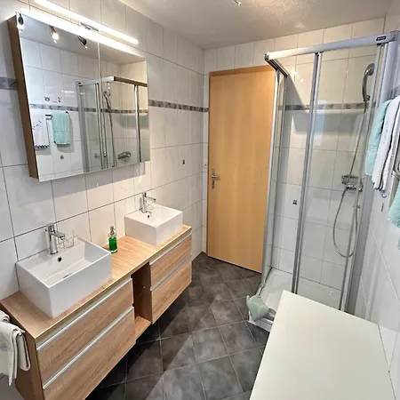 Aelpi Retreat By Grund