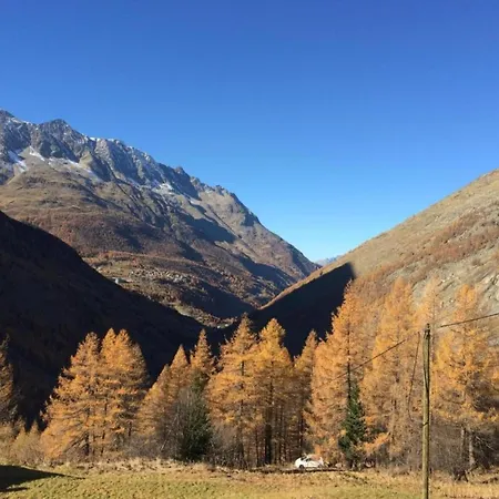 Aelpi Retreat By Grund